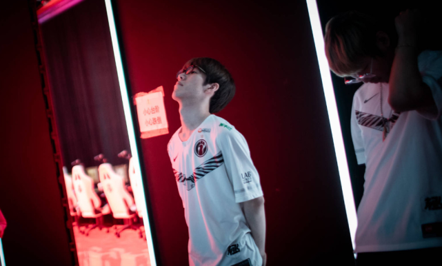 通过连续的 通过连续的