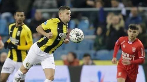 他的主要竞 他的主要竞