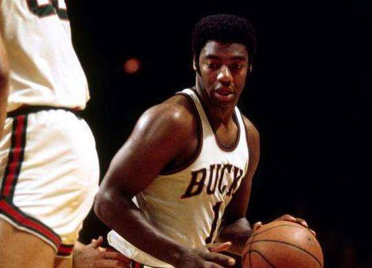 速引起球迷 速引起球迷